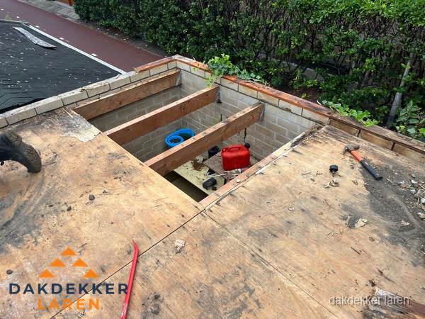 Plat dak vervangen met open constructie in Laren Plat dak vervangen met open constructie in Laren