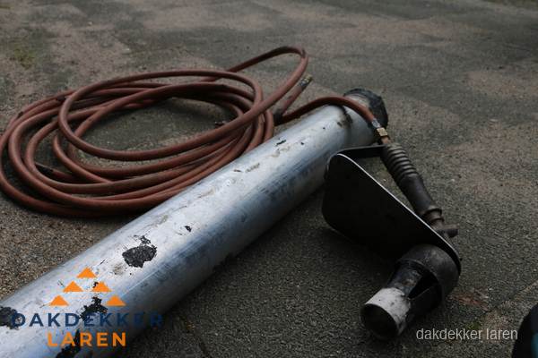 Dakdekker gasbrander en gereedschap voor spoedklus in Laren Dakdekker gasbrander en gereedschap voor spoedklus in Laren